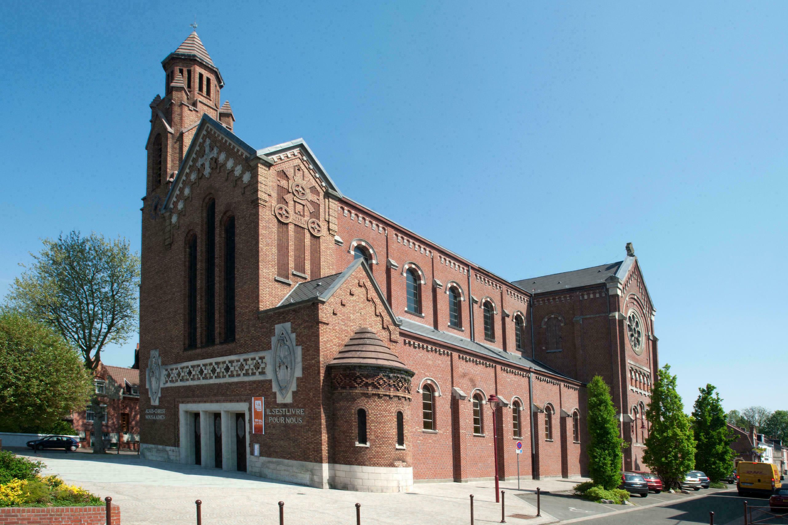 Self-guided tour of Sacré Coeur du Sart church