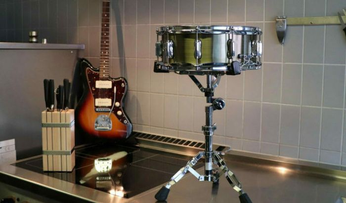 EXPÉRIEUSE MUSICULINAIRE