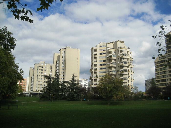 9f77acb6322644e1a9b15a34b5a5aa71.base.image.jpg