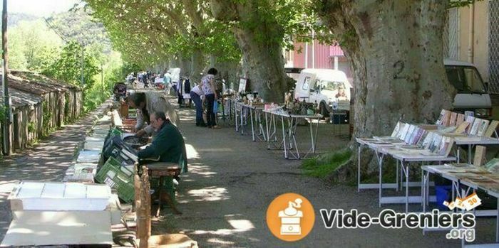 Marché aux puces de Bédarieux