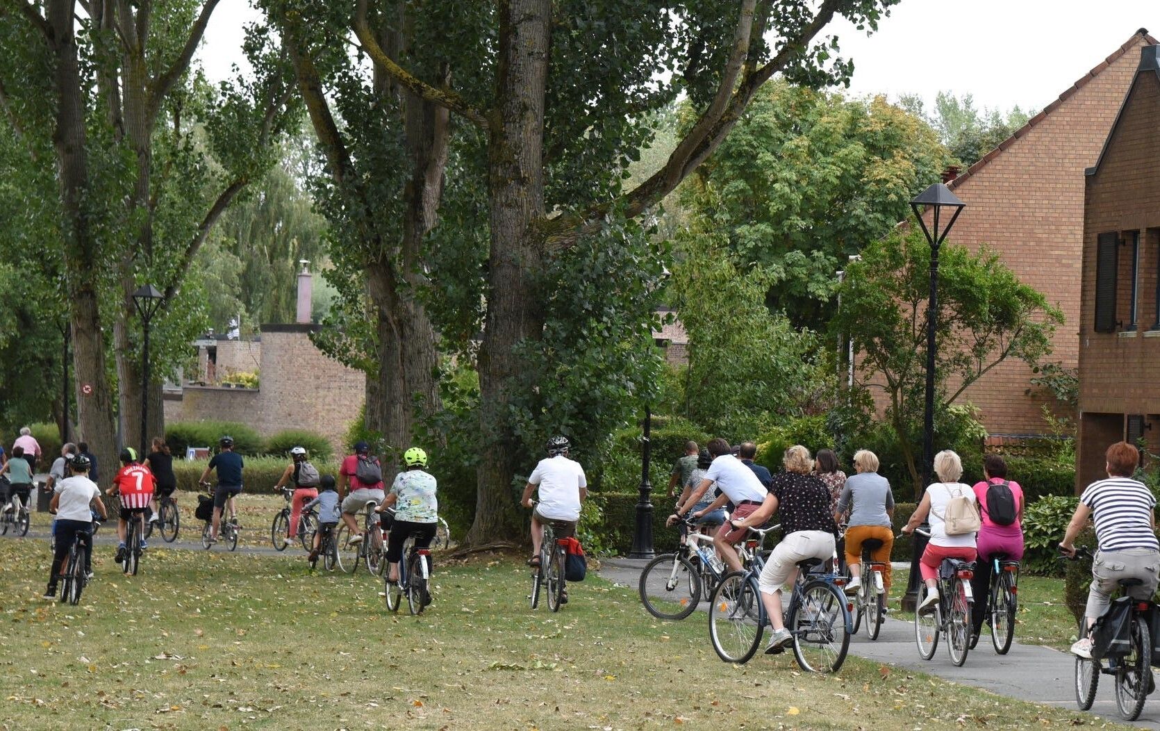 Visite guidée à vélo sur l'histoire de la construction de la ville nouvelle