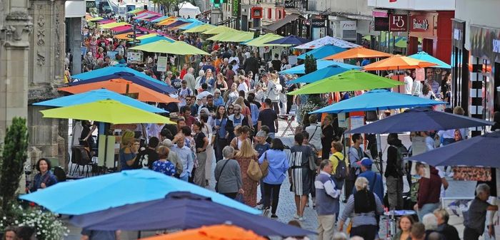 Place aux Assos à Caen, stand Dérailleurs Calvados