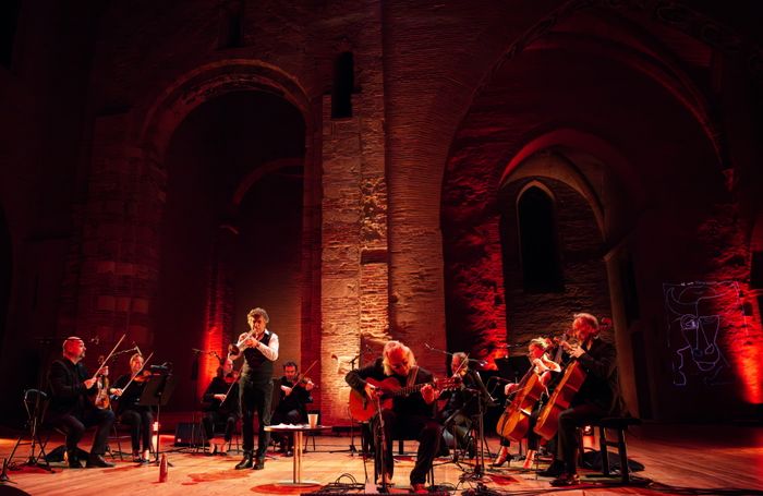 UNE VOIX, 6 CORDES : DE CLAUDE À NOUGARO