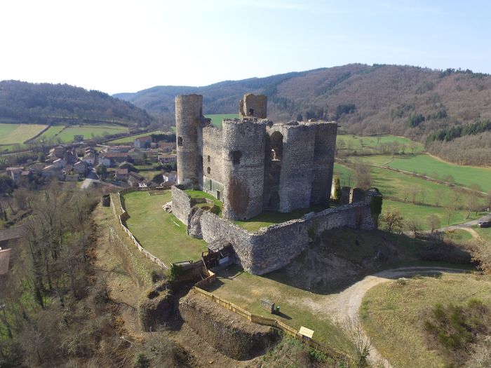 Patrimoine en péril : restaurer le château de Domeyrat