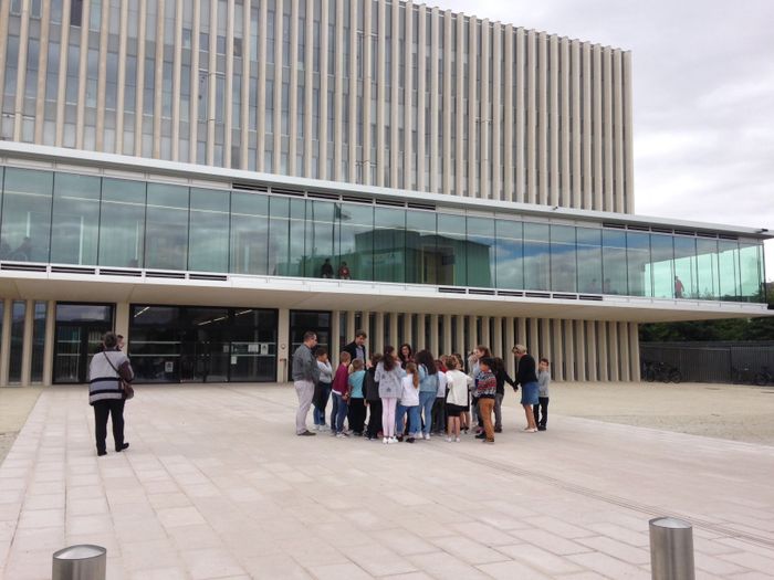 Levez les yeux ! Accueil exceptionnel au sein de l'institution judiciaire