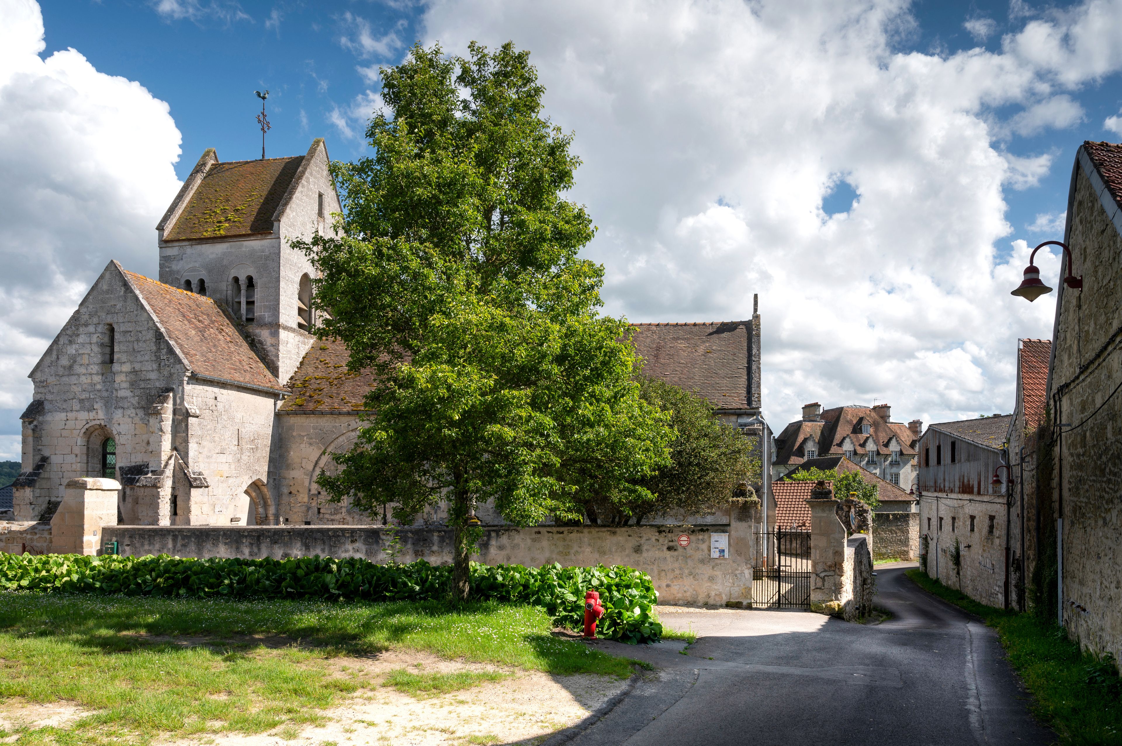 Eglise Saint-Rufin et Saint-Valère de Vregny