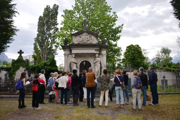 À la découverte du cimetière Saint-Roch : histoires de vies et mémoire de pierre, par Monique Bonvallet