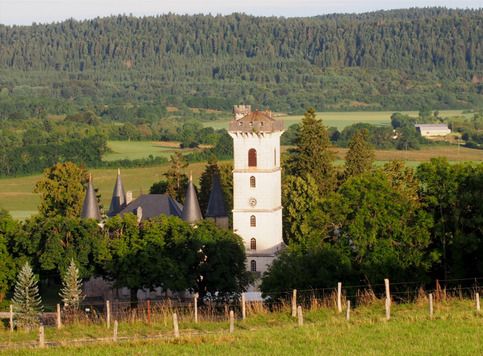 Visite du château de Champdor avec expositions et concert