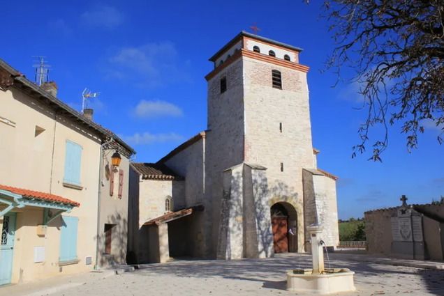 Découvrez l'église de ce charmant village et son incroyable collection d'objets sacrés