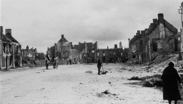 Exposition : Lessay, une page d'histoire 1944-1960