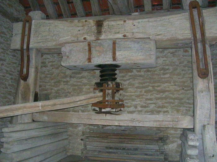 Visite et démonstration du pressoir de Cessey