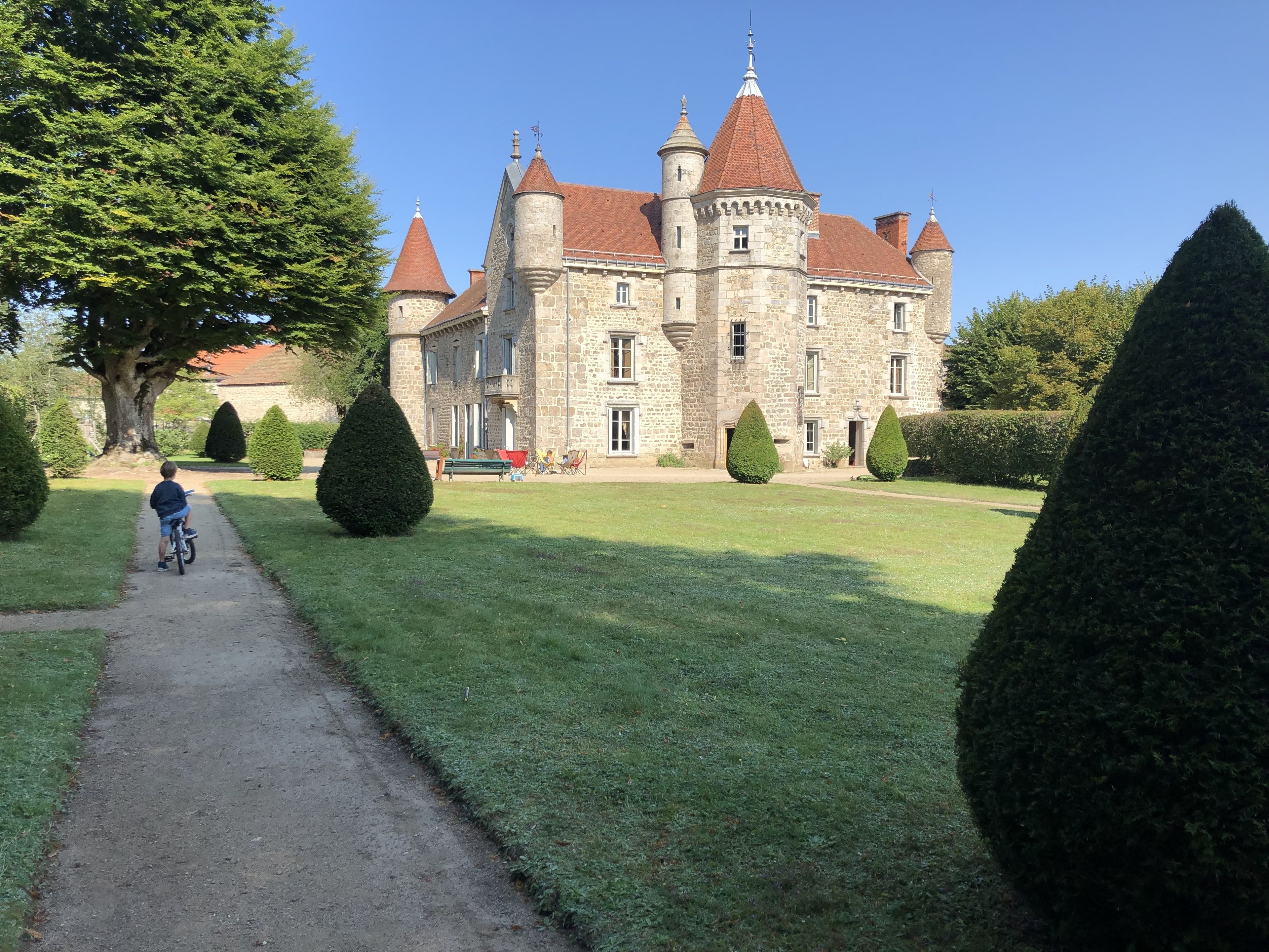 VISITE GUIDEE CHATEAU DE SAINT ROMAIN A SAINT ROMAIN LACHALM