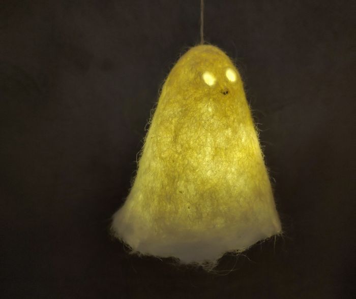 Atelier feutrage d'Halloween : lanterne fantôme