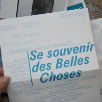 Huz & Bosshard. "Une pensée pour les familles des vitrines"