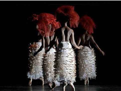 Temporada Alta - Hatched Ensemble
Mamela Nyamza – Africa Moment