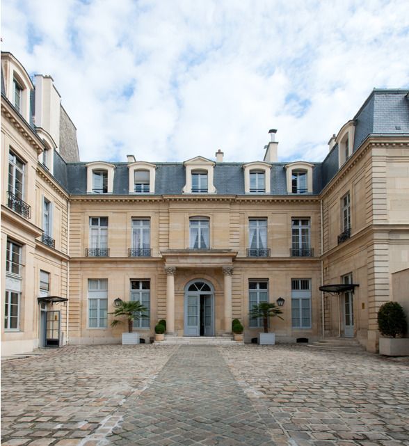 Hôtel de Besenval - Résidence de l'Ambassadrice de Suisse en France