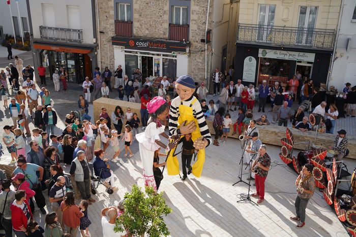 Les Touristes