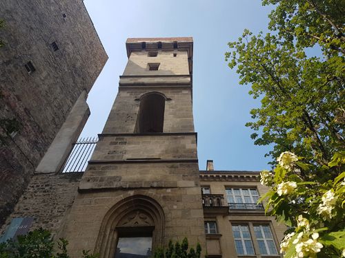 Un voyage au Moyen Âge : venez découvrir la tour Jean sans Peur,unique vestige du palais des ducs de Bourgogne avec accès à l'expo Mode au Moyen Âge !