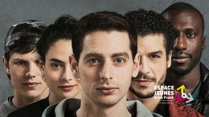 Un film de Grand Corps Malade et Mehdi Idir qui aborde avec sensibilité et humour le handicap, la reconstruction et la solidarité au sein d’un centre de rééducation.
