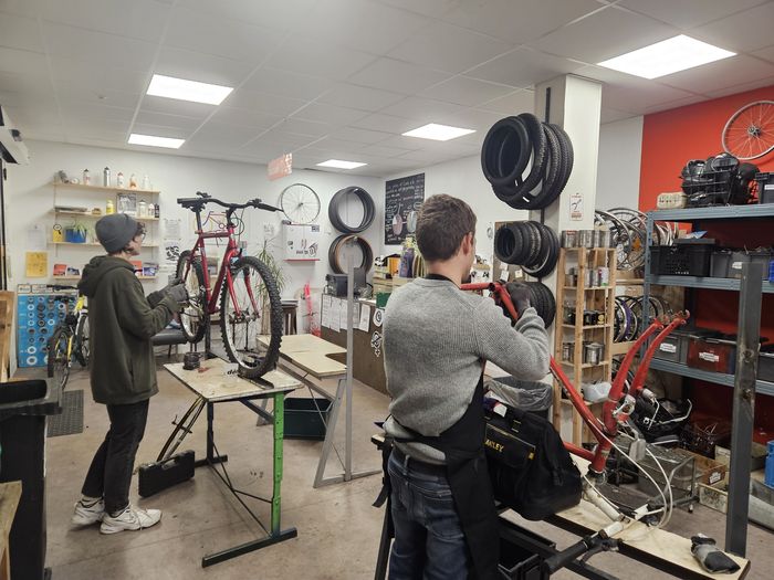 Atelier démontage de vélo