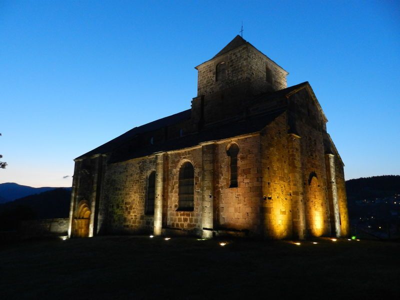 Visite guidée du village et de l'église de Bredons