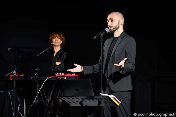 "Ils disent qu'il y a un remède" : spectacle poésie et musique