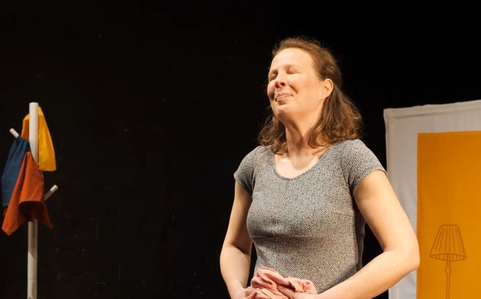 Un spectacle bouleversant et libérateur sur la maternité, entre humour et émotion.