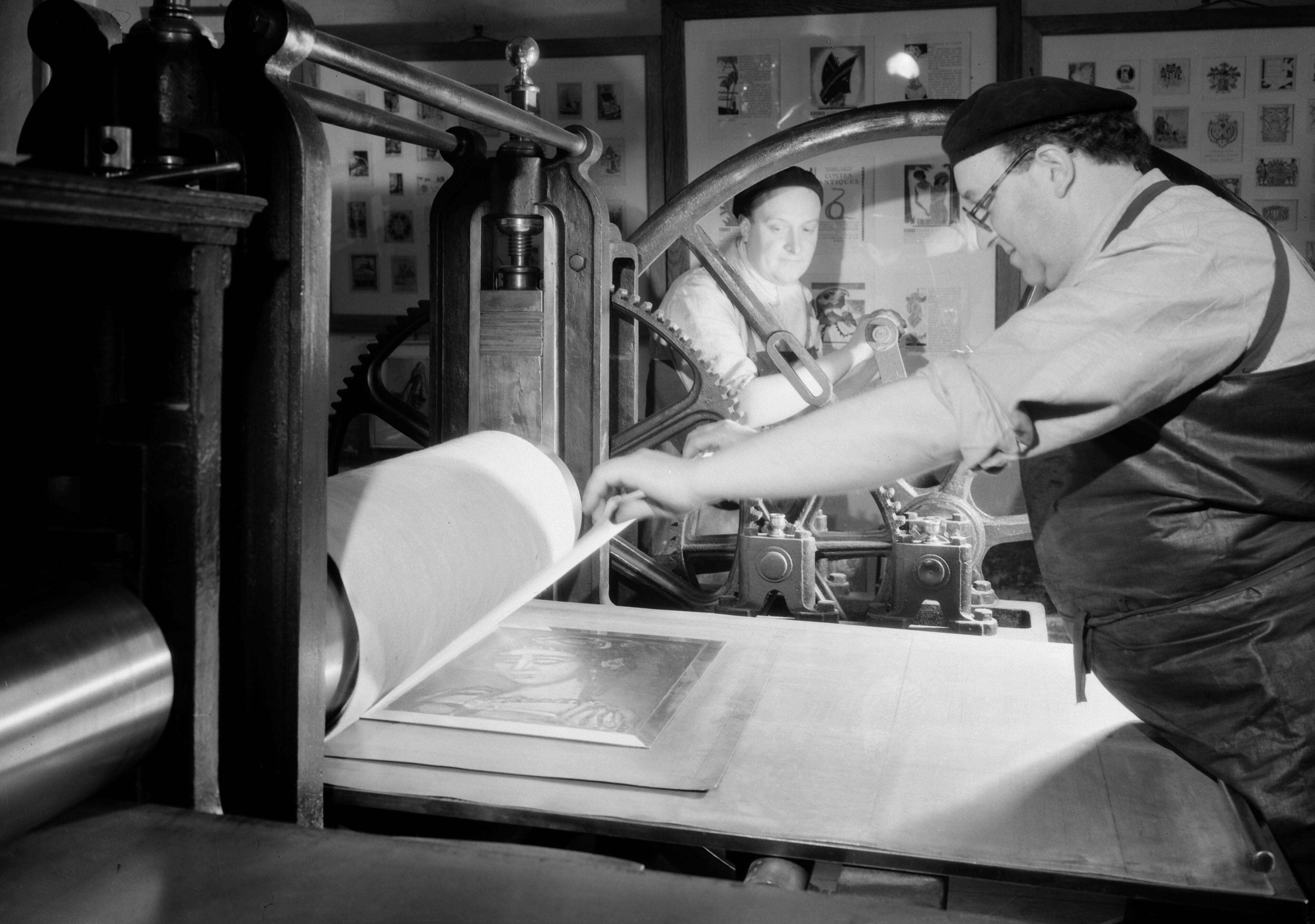 Les métiers d'art dans les photographies de François Kollar