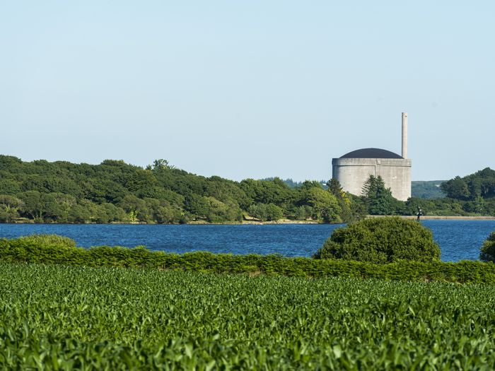 Visite guidée de la centrale nucléaire de Brennilis