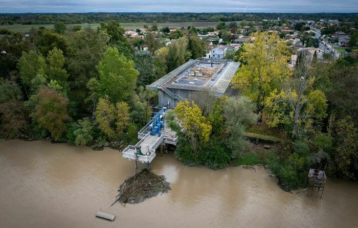 Visite du site de production d’eau industrielle de Saint-Louis-de-
Montferrand