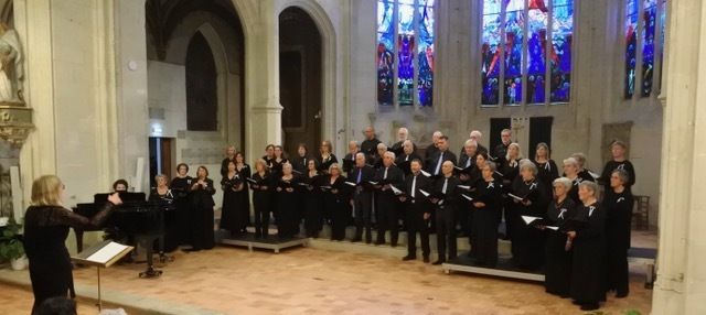 Le chœur Allegretto chante au Passage Saint Croix