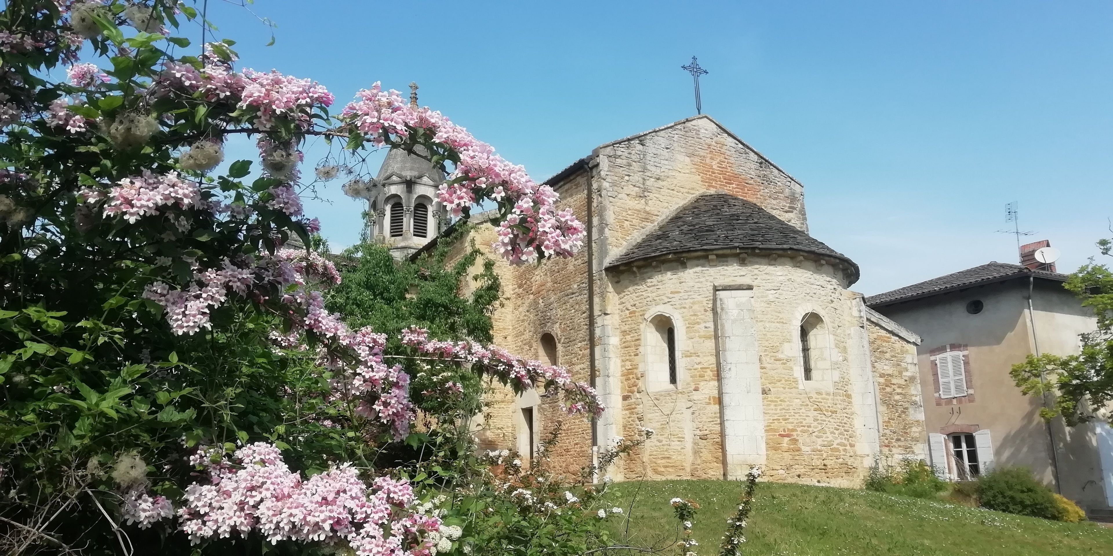 L'église d'Illiat : sur les traces de l'art roman