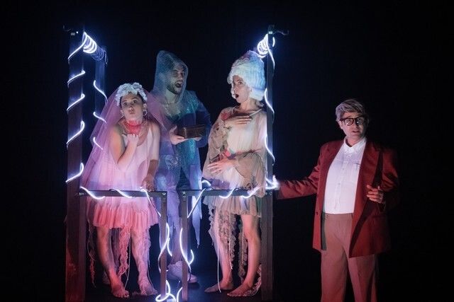 Mercredi 9 décembre à 15h - Un conte sous-marin à déguster en famille - Spectacle offert par la Ville de Buc sur réservation.