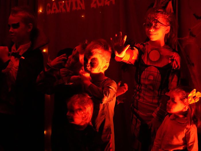 Le Bal d’Halloween est de retour !  Venez danser, vous amuser et profiter d’une soirée festive et conviviale pour petits et grands ! 🎶🧡 Costumes, musique et ambiance Halloween seront au rendez-vous!