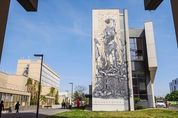 « Sous le street art, le Louvre » – Fresques de 2018