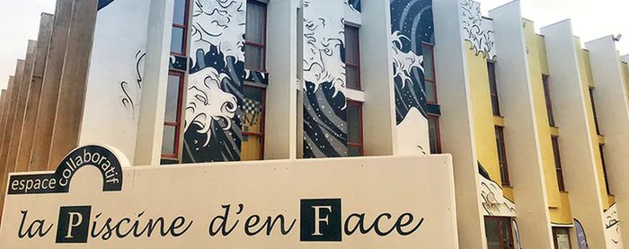 La piscine d'en face autrement : Visite dansée