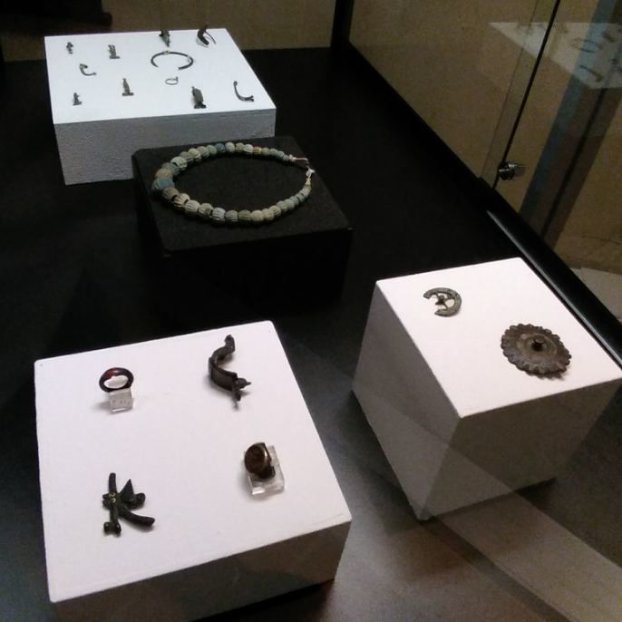 Conférence: regards sur la parure antique