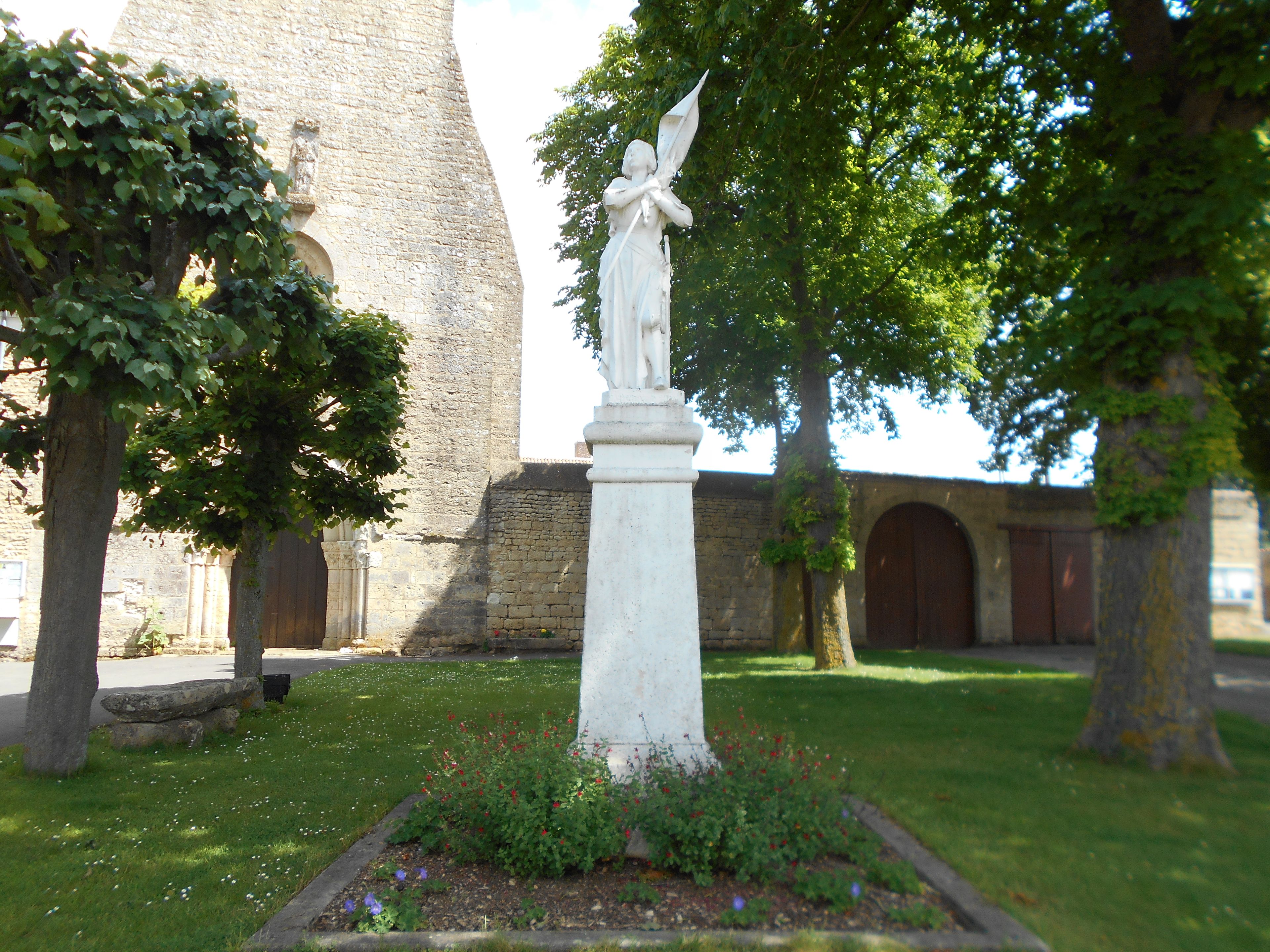 Parcours découverte du petit patrimoine en autonomie dans le bourg sur les traces de Jeanne d'Arc