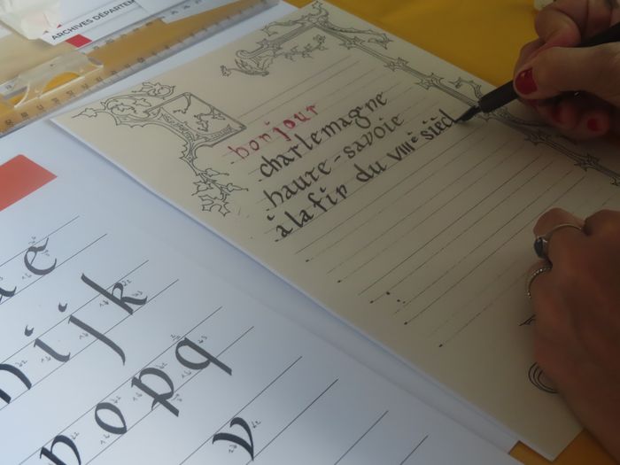 Plume en main : la calligraphie