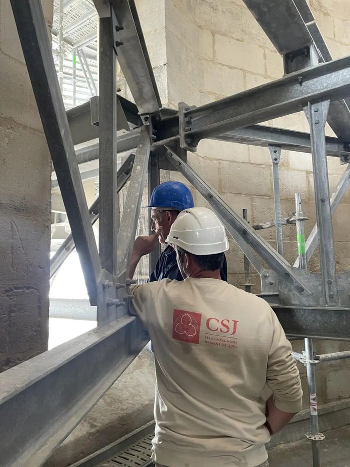 Enquête autour de la Flèche : dans les coulisses des travaux de restauration