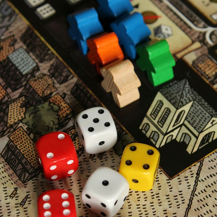Découverte de jeux avec un ludothécaire (en famille)