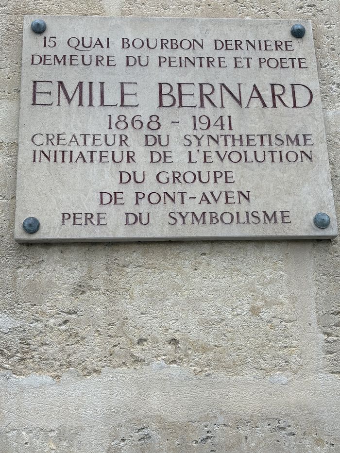 Visite d'un atelier d'artiste peintre situé dans une cour classée monument historique l'Île Saint-Louis