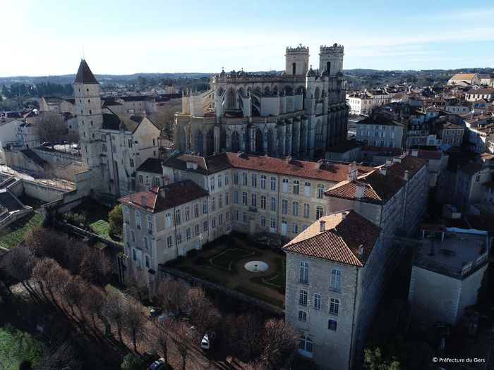 Visite guidée de la préfecture du Gers