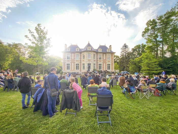 Concert en plein air au château de la Plinguetière