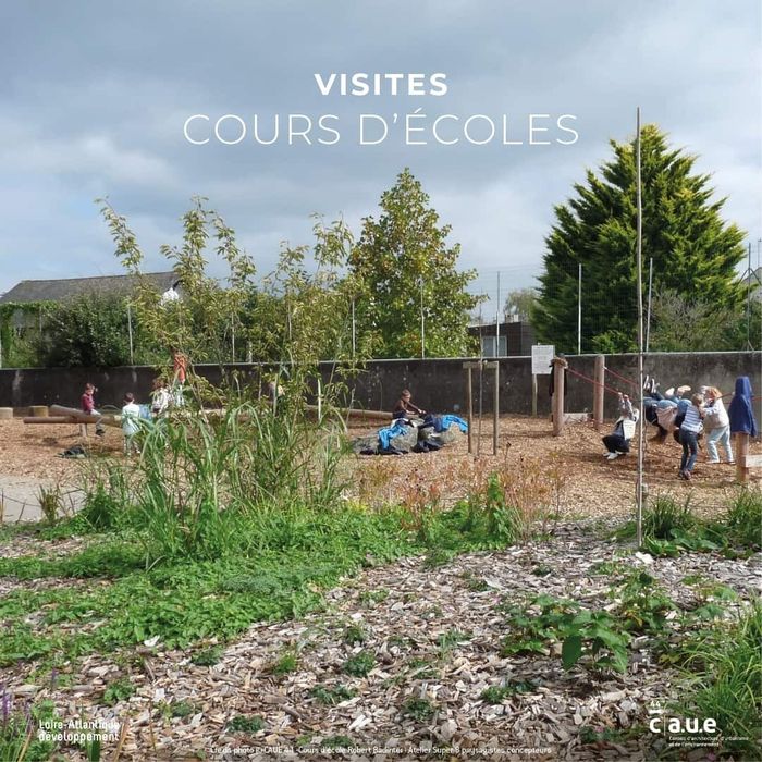 Visite de la cour d'école Robert Badinter à Saint-Jean-de-Boiseau