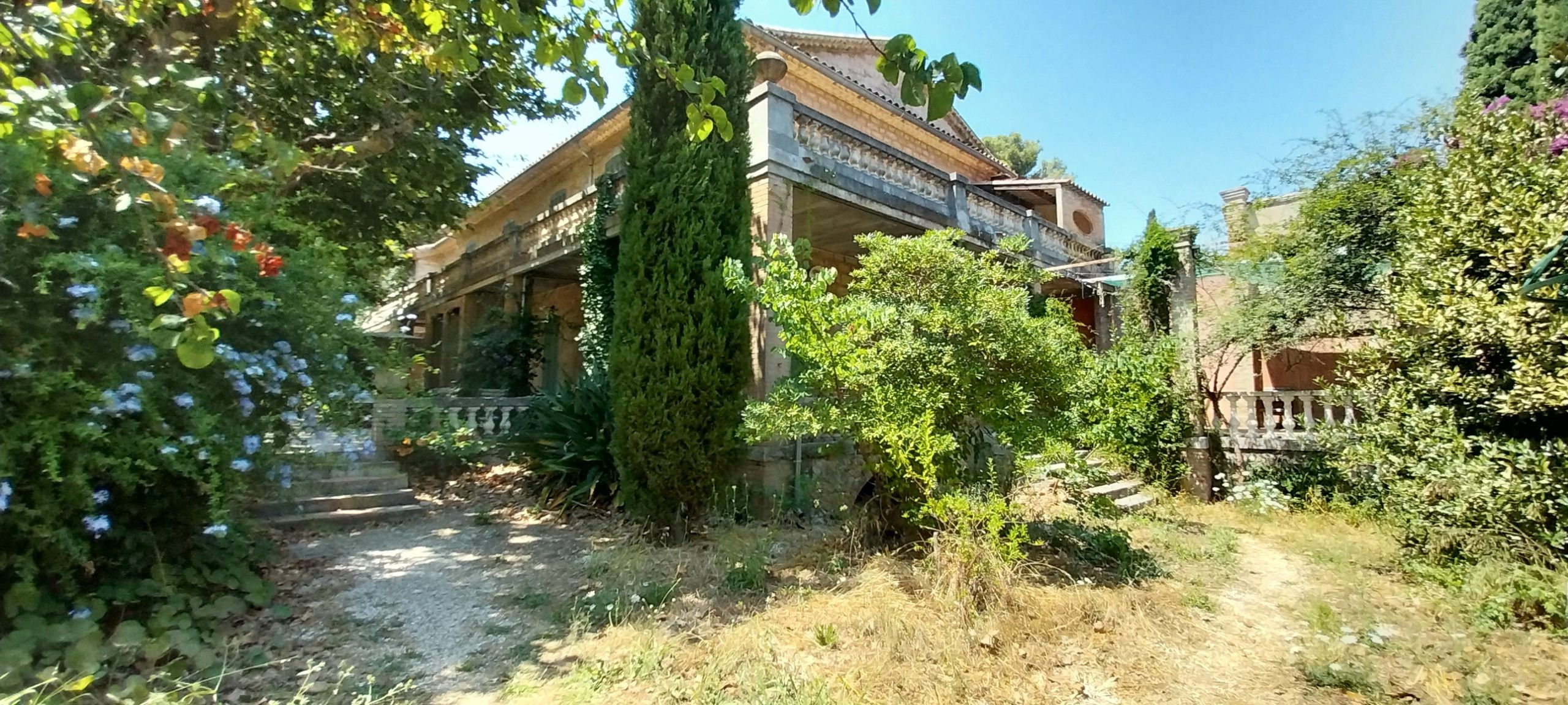 entre Architecture et agriculture, histoire et projet, la villa Magdala à Hyères, un site en devenir