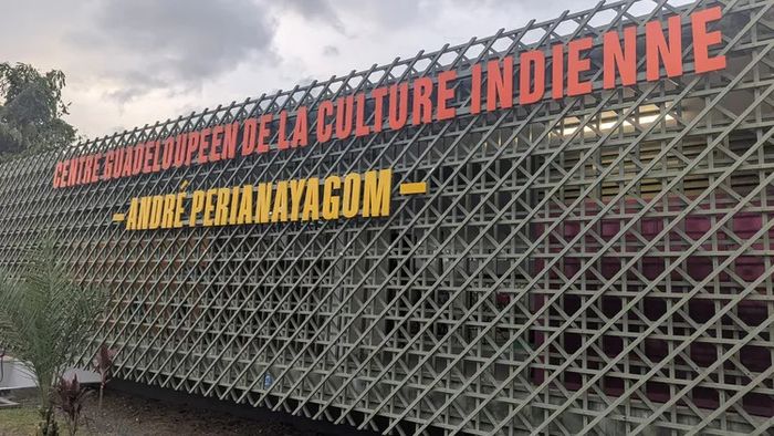 Visite guidée du Centre Guadeloupéen de la Culture Indienne - André Périanayagom