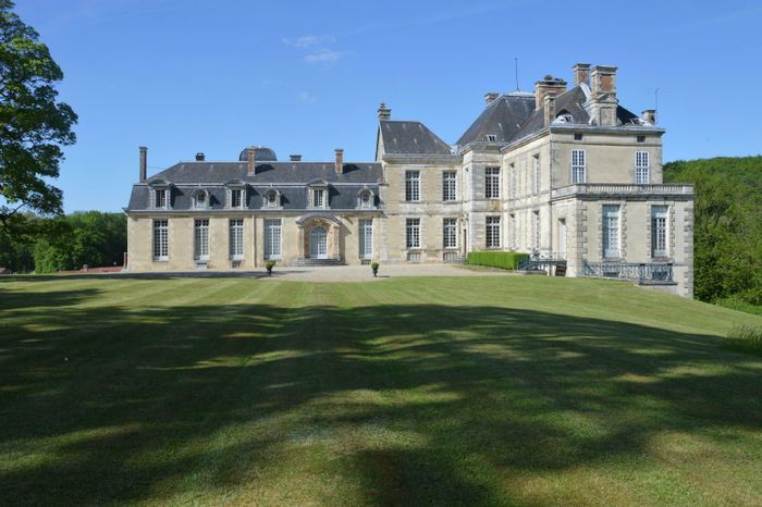 Visite guidée d'un château dont l'histoire est marquée par les séjours de Voltaire