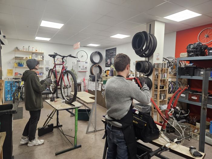 Atelier démontage de vélo