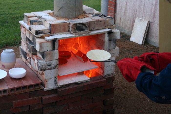 Cuisson au four à bois et vente de la production